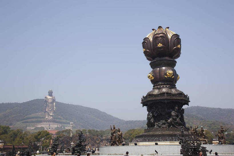 无人,寺庙,横图,彩色,室外,白天,旅游,度假,名胜古迹,标志建筑,地标,建筑,雕塑,中国,亚洲,游人,遗迹,雕像,佛像,图片,景观,建筑群,古典,古迹,文物,娱乐,建设,古建筑,江苏,九龙灌浴,无锡,祥符寺,大佛,享受,休闲,灵山,旅游胜地,放松,摄影,宗教,风光,神圣,中国文化,古文明,东亚,中华人民共和国,庄严,旅行,传统文化,bj174