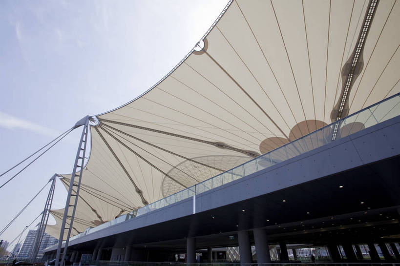 无人,横图,彩色,室外,特写,白天,旅游,度假,名胜古迹,标志建筑,城市,地标,建筑,上海,中国,亚洲,追赶,遗迹,图片,古迹,文物,娱乐,建设,现代,古建筑,浦东,地标建筑,外滩,享受,休闲,上海世博馆,场馆,世博馆,世博轴,上海世博会,世博,世博会,旅游胜地,放松,摄影,都市风光,文明,中国文化,古文明,东亚,中华人民共和国,繁荣,旅行,传统文化,bj174