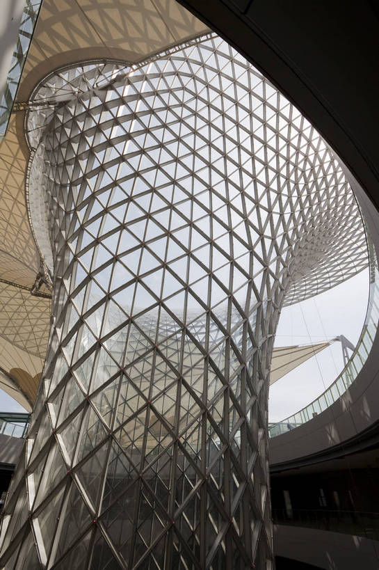 无人,竖图,彩色,室内,特写,白天,旅游,度假,名胜古迹,标志建筑,城市,地标,建筑,上海,中国,亚洲,追赶,遗迹,图片,古迹,文物,娱乐,建设,现代,古建筑,浦东,地标建筑,外滩,享受,休闲,上海世博馆,场馆,世博馆,世博轴,上海世博会,世博,世博会,旅游胜地,放松,摄影,都市风光,文明,玻璃墙,中国文化,古文明,东亚,中华人民共和国,繁荣,旅行,传统文化,bj174