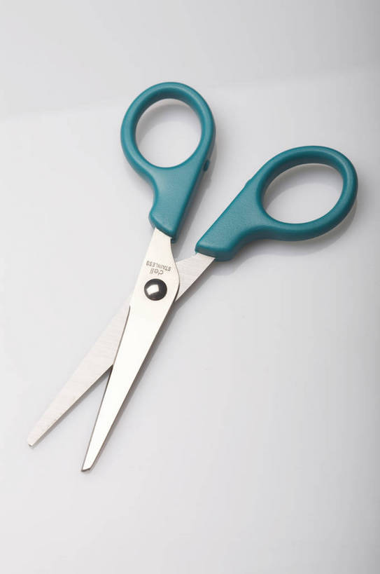 无人,竖图,棚拍,静物,金属,工具,剪刀,银色,蓝色,便捷,锋利,小巧,剪子,剪裁,灵巧,bj174