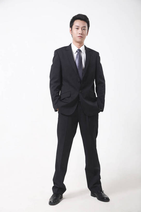 东方人,一个人,商务人士,微笑,竖图,彩色,室内,白色背景,正面,衬衫,西装,商务,安全,成功,职员,亚洲,中年,伸展,套装,正装,平静,人像,工作,领带,年轻,生活,注视,黄种人,现代,东方,一个,白色,观察,看,职业,健康,成年,成人,成熟,色彩,压力,友好,专注,舒展,金融,影棚,生活方式,经济,观看,宁静,察看,姿态,关注,气质,目标,和平,安详,贸易,形象,太平,安适,安好,宁靖,男人,男性,亚洲人,中国人,年轻人,白领,商人,上班族,全身,衬衣,商业,白领阶层,办公室职员,升职,行为,bj174