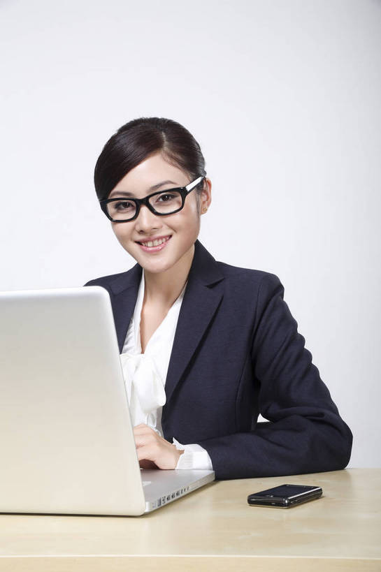 东方人,商务人士,秘书,商务女性,办公室,坐,微笑,竖图,彩色,室内,白色背景,正面,衬衫,西装,商务,安全,成功,职员,电脑,笔记本电脑,键盘,技术,科技,桌子,手机,亚洲,中年,上班,伸展,套装,正装,平静,工作,粘性,网络,办公桌,办公用品,便利贴,便签,领带,教育,年轻,生活,信息技术,注视,黄种人,漂亮,通讯设备,现代,书桌,东方,文具,一个,白色,笔记本,观察,看,职业,休闲,健康,成年,成人,成熟,靓丽,色彩,压力,友好,专注,舒展,影棚,生活方式,观看,宁静,喜悦,办公设备,文具用品,记事,察看,无线,姿态,愉悦,关注,气质,肖像,通信设备,目标,商务装,无线网络,和平,安详,无线上网,便携式电脑,工薪阶层,端庄,快捷,文化工具,方便,精明,N次贴,便条贴,告诉贴,即时贴,形象,太平,安适,安好,宁靖,直视,上网,便贴纸,电脑键盘,手提电脑,年轻女性,女人,女性,亚洲人,中国人,年轻人,白领,商人,上班族,沟通,衬衣,办公,文书,白领阶层,办公室职员,升职,行为,bj174