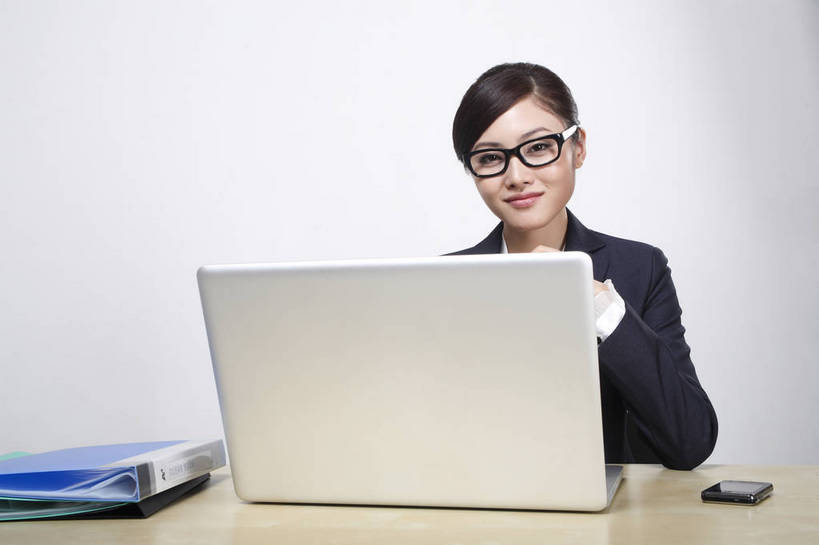 东方人,商务人士,秘书,商务女性,办公室,坐,微笑,横图,彩色,室内,白色背景,正面,衬衫,西装,商务,安全,成功,职员,电脑,笔记本电脑,键盘,技术,科技,桌子,手机,亚洲,中年,上班,伸展,套装,正装,平静,工作,粘性,网络,办公桌,办公用品,便利贴,便签,领带,教育,年轻,生活,信息技术,注视,黄种人,漂亮,通讯设备,现代,书桌,东方,文具,一个,白色,笔记本,观察,看,职业,休闲,健康,成年,成人,成熟,靓丽,色彩,压力,友好,专注,舒展,影棚,生活方式,观看,宁静,喜悦,办公设备,文具用品,记事,察看,无线,姿态,愉悦,关注,气质,肖像,通信设备,目标,商务装,无线网络,和平,安详,无线上网,便携式电脑,工薪阶层,端庄,快捷,文化工具,方便,精明,N次贴,便条贴,告诉贴,即时贴,形象,太平,安适,安好,宁靖,直视,上网,便贴纸,电脑键盘,手提电脑,年轻女性,女人,女性,亚洲人,中国人,年轻人,白领,商人,上班族,沟通,衬衣,办公,文书,白领阶层,办公室职员,升职,行为,bj174