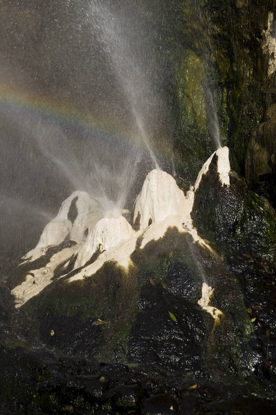 无人,竖图,彩色,室外,白天,旅游,度假,名胜古迹,温泉,标志建筑,地标,建筑,腾冲,中国,遗迹,民俗,图片,古迹,文物,娱乐,建设,古建筑,云南,享受,休闲,旅游胜地,放松,保健,摄影,地理,文明,中国文化,自然风光,古文明,地貌,旅行,传统文化,热海温泉,bj174