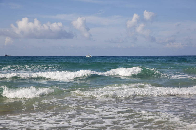 横图,彩色,室外,白天,旅游,三亚,图片,海南,天空,自然,海水,旅游胜地,摄影,潮水,海,海滩,旅行,亚龙湾,bj174