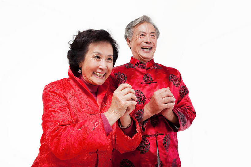 东方人,老年人,两个人,夫妻,站,微笑,横图,彩色,室内,白天,侧面,爱情,时尚,满意,自由,分享,北京,中国,春节,新年,节日,人物,图片,浪漫,休闲装,老人,享受,休闲,健康,温馨,喜庆,恩爱,活力,可爱,抱拳,恋人,摄影,生活方式,优雅,乐观,老年男性,老年女性,男人,男性,女人,女性,亚洲人,中国人,夫妇,情侣,半身,影棚拍摄,愉快,拜年,伴侣,bj174