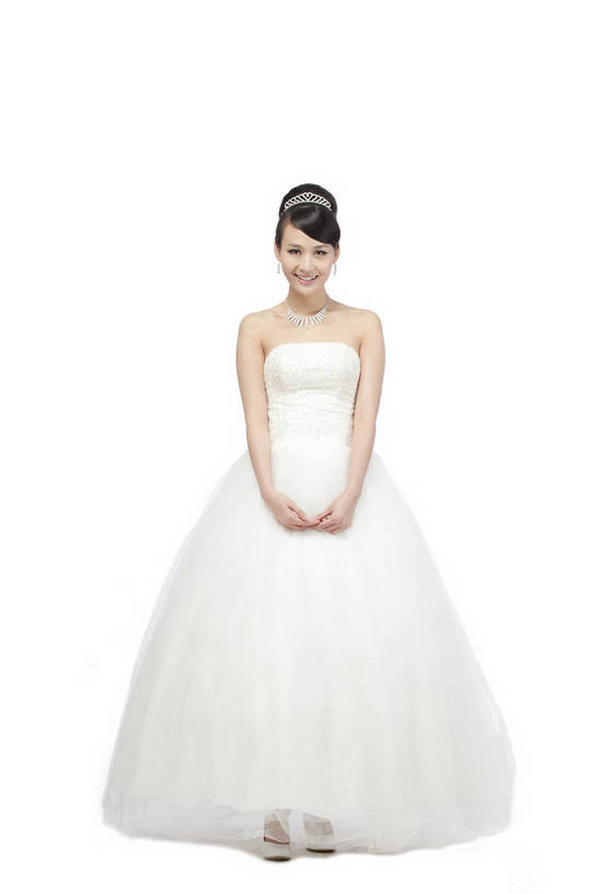 东方人,一个人,新娘,站,笑,竖图,彩色,室内,白天,白色背景,正面,婚纱,裙子,时尚,性感,纯洁,沙发,北京,中国,造型,头饰,图片,结婚,美丽,年轻,生活,漂亮,白色,享受,休闲,成熟,活力,可爱,美女,自信,摄影,生活方式,青春,优雅,华丽,高贵,洁白,纱裙,抹胸裙,年轻女性,女人,女性,亚洲人,中国人,年轻人,全身,影棚拍摄,礼服,愉快,商业,魅力,bj174