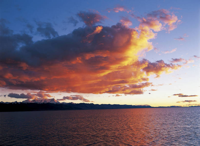 摄影师,横图,彩色,照片,室外,旅游,水,中国,亚洲,水面,乌云,云,云朵,云海,落日,云彩,西藏,东方,风景,自然,黄昏,概念,广阔,远景,摄影,大自然,水域,自然风光,自然现象,藏,东亚,摄像师,西藏自治区,纳木错,圣湖,中华人民共和国,西南地区,咸水湖,大海,海,灵湖,神湖,腾格里海,天湖,bj174