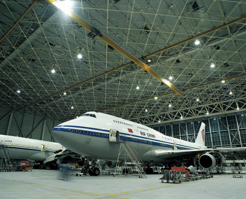 摄影师,横图,彩色,照片,室内,旅游,建材,城市,飞机,金属制品,中国,结构,钢铁,金属,灯光,构造,东方,灯,风景,摄影,布局,近景,建筑材料,摄像师,首都机场,铁碳合金,机库,bj174