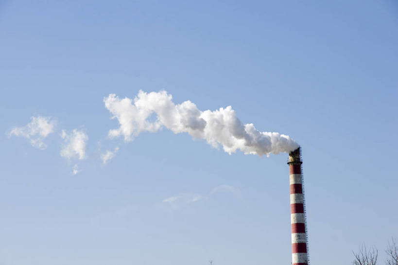 无人,摄影师,工厂,横图,室外,特写,白天,烟囱,城市,北京,中国,亚洲,繁华,东方,现代化,风景,蓝天,阳光,规划,晴天,污染,雄伟,静谧,摄像师,气势,发达,寂静,旅行,大气污染,bj174