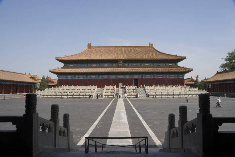 摄影师,宫殿,栏杆,横图,彩色,室外,白天,旅游,建筑,玉,北京,中国,亚洲,游人,古老,壮观,扶手,庭院,屋顶,古迹,文化,古建筑,护栏,东方,名胜,风景,蓝天,阳光,奢侈品,晴天,宁静,玉器,贵重,雄伟,珍贵,安宁,文明,玉石,汉白玉,摄像师,气势,宝贵,旅行,劳动人民文化宫,汉白玉石,bj174