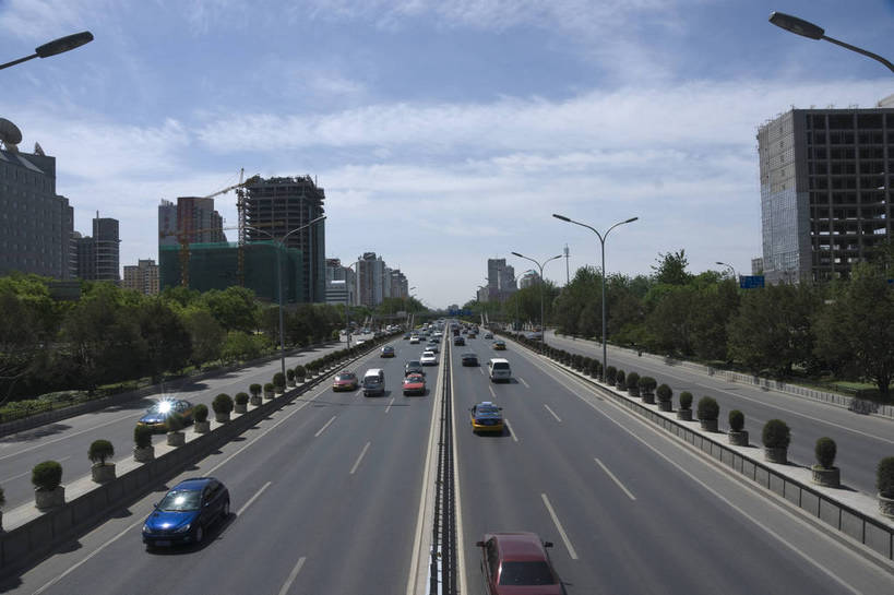 无人,摄影师,横图,彩色,室外,白天,旅游,城市,道路,建筑,写字楼,汽车,北京,中国,亚洲,楼群,首都,建筑物,树木,现代化,白云,风景,蓝天,阳光,绿地,经济,晴天,市区,东亚,摄像师,中华人民共和国,北京市,京,北平,华北地区,朝阳区,商业,高层建筑,朝阳门外大街,朝外大街,bj174