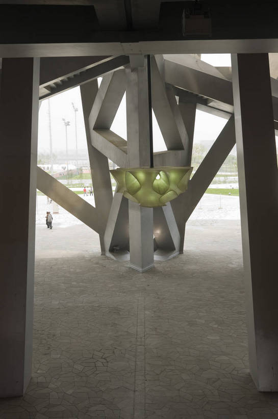 无人,摄影师,体育馆,竖图,彩色,室外,白天,锻炼,旅游,快乐,比赛,运动,竞争,城市,建筑,中国,亚洲,鸟巢,娱乐,现代化,风景,阳光,休闲,奥林匹克,奥运,晴天,体育运动,摄像师,奥运场馆,体育,健身,奥运会,奥林匹克运动,北京奥运会,标志性建筑,2008年北京奥运会,bj174