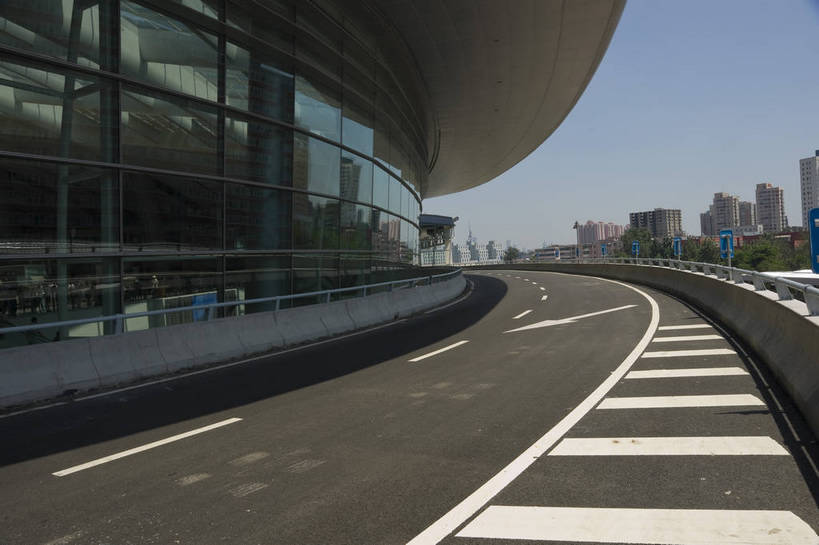 无人,摄影师,火车站,横图,彩色,室外,白天,旅游,城市,道路,建筑,北京,中国,亚洲,现代化,阳光,天,经济,晴天,摄像师,标志性建筑,北京南站,bj174