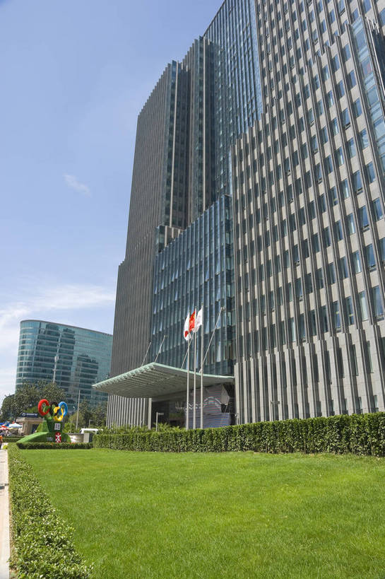 无人,摄影师,竖图,彩色,室外,白天,旅游,城市,道路,建筑,北京,中国,亚洲,楼群,绿化,首都,建筑物,树,现代化,白云,风景,蓝天,阳光,经济,晴天,市区,东亚,摄像师,中华人民共和国,北京市,京,北平,华北地区,商业,高层建筑,东二环,bj174