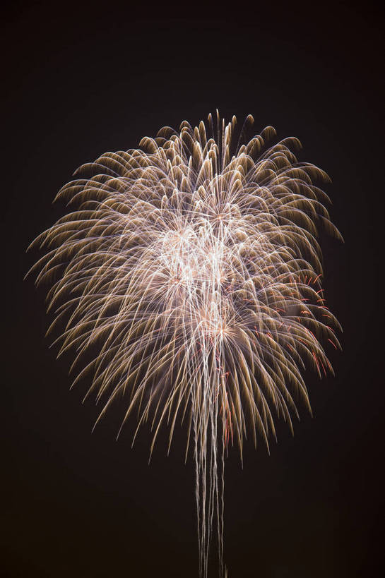 无人,摄影师,竖图,彩色,室外,旅游,夜景,北京,中国,鲜艳,美丽,风景,天,礼花,摄像师,朝阳公园,烟花,bj174