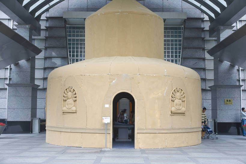 摄影师,横图,彩色,室内,白天,旅游,城市,建筑,上海,中国,亚洲,游人,大门,金茂大厦,建筑物,风景,摄像师,幽静,bj174