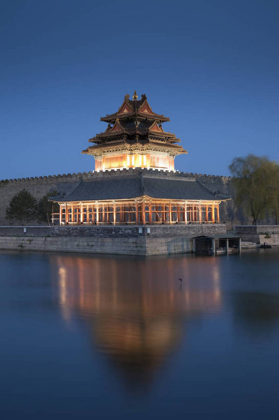 无人,故宫,竖图,彩色,室外,白天,旅游,名胜古迹,建筑,北京,中国,亚洲,古老,壮观,灯光,首都,历史,文化,角楼,遗址,树木,名胜,倒影,风景,蓝天,黄昏,紫禁城,雄伟,东亚,护城河,世界文化遗产,中华人民共和国,东城区,北京市,京,北平,华北地区,幽静,故宫博物院,傍晚,北京紫禁城,北京故宫,紫禁城角楼,东城,bj174