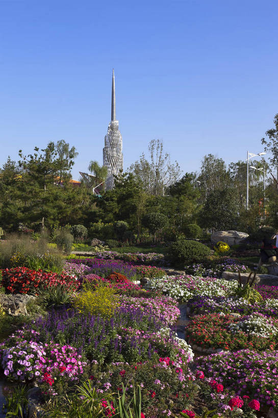 公园,花园,竖图,彩色,室外,白天,旅游,度假,名胜古迹,标志建筑,地标,建筑,西安,中国,遗迹,图片,景观,塔,野花,古迹,文物,娱乐,建设,古建筑,花卉,自然,享受,休闲,旅游胜地,放松,摄影,园林,展览,古文明,陕西省,展览会,博览会,花博会,中国花卉博览会,bj174