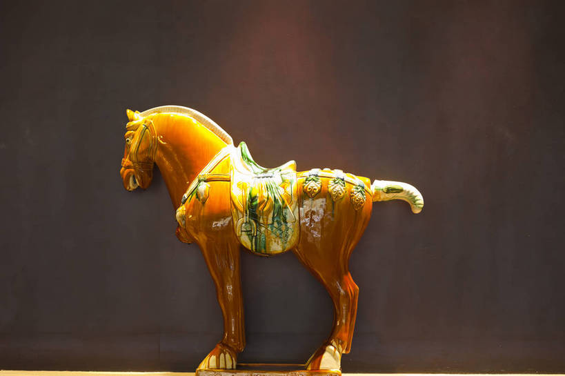 横图,彩色,室内,白天,城市,酒店,马,雕塑,北京,中国,亚洲,图片,艺术品,首都,豪华,现代,休闲,摄影,生活方式,环境,唐三彩,东亚,中华人民共和国,北京市,京,北平,华北地区,昌平区,昌平,北京龙城丽宫国际酒店,龙城丽宫国际酒店,bj174