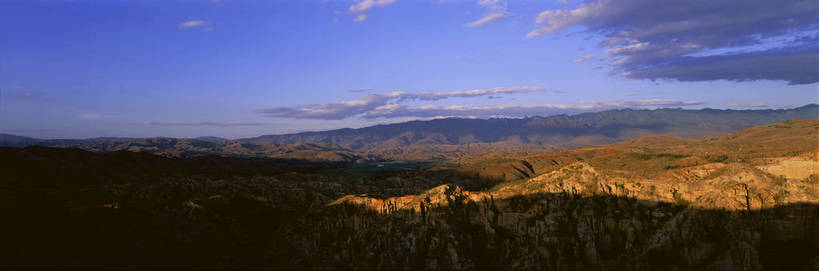 无人,横图,彩色,室外,白天,旅游,度假,名胜古迹,山,山脉,标志建筑,地标,建筑,中国,亚洲,遗迹,图片,云,古迹,文物,娱乐,建设,古建筑,云南,风景,蓝天,天空,自然,群山,享受,休闲,远景,旅游胜地,放松,摄影,地理,风光,宁静,空旷,自然风光,古文明,东亚,土林,元谋土林,云南省,元谋县,中华人民共和国,西南地区,滇,楚雄,楚雄州,楚雄彝族自治州,苍凉,元谋,bj174