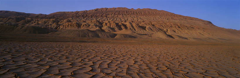 无人,横图,彩色,室外,白天,旅游,度假,荒凉,美景,名胜古迹,标志建筑,地标,建筑,中国,亚洲,遗迹,龟裂,图片,古迹,文物,娱乐,建设,古建筑,风景,蓝天,天空,自然,享受,休闲,旅游胜地,放松,摄影,地理,风光,宁静,干涸,干旱,戈壁,自然风光,古文明,东亚,地貌,火焰山,吐鲁番,新疆,中华人民共和国,新疆维吾尔自治区,西北地区,苍凉,荒地,荒芜,火洲,吐鲁番地区,地质,新,bj174