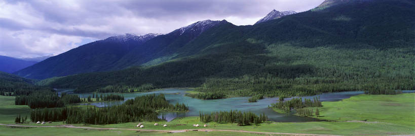 无人,横图,彩色,室外,白天,旅游,度假,草原,湖,美景,名胜古迹,森林,山,山脉,树林,标志建筑,地标,建筑,喀纳斯,中国,亚洲,遗迹,图片,古迹,文物,娱乐,建设,古建筑,绿色,风景,自然,湖水,群山,享受,休闲,远景,旅游胜地,放松,摄影,地理,风光,宁静,自然风光,古文明,东亚,纯净,喀纳斯湖,新疆,阿勒泰地区,布尔津县,伊犁,中华人民共和国,新疆维吾尔自治区,西北地区,阿勒泰,阿勒泰市,伊犁哈萨克自治州,布尔津,哈巴河,哈巴河县,喀纳斯综合自然景观保护区,新,bj174
