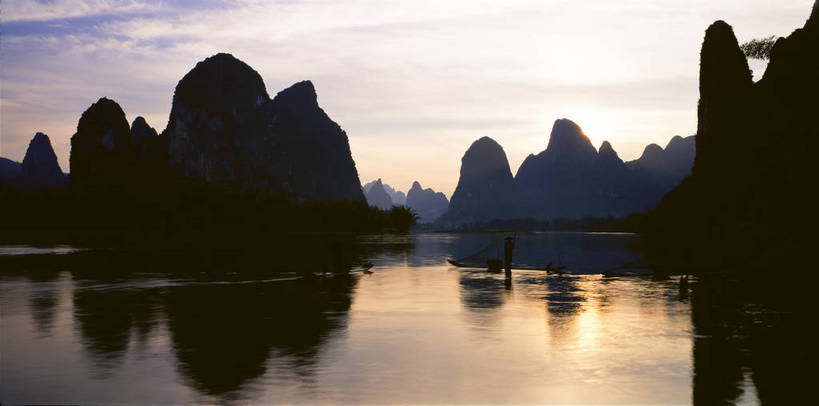 无人,渔夫,横图,彩色,室外,白天,旅游,度假,湖,美景,名胜古迹,山,山脉,田园,标志建筑,地标,建筑,桂林,中国,亚洲,遗迹,光影,图片,景观,渔船,古迹,文物,娱乐,建设,古建筑,自然,湖水,群山,享受,休闲,远景,旅游胜地,景色,彩霞,放松,摄影,山水,广西,宁静,自然风光,剪影,古文明,东亚,纯净,广西壮族自治区,中华人民共和国,桂林市,桂,华南地区,仙境,bj174