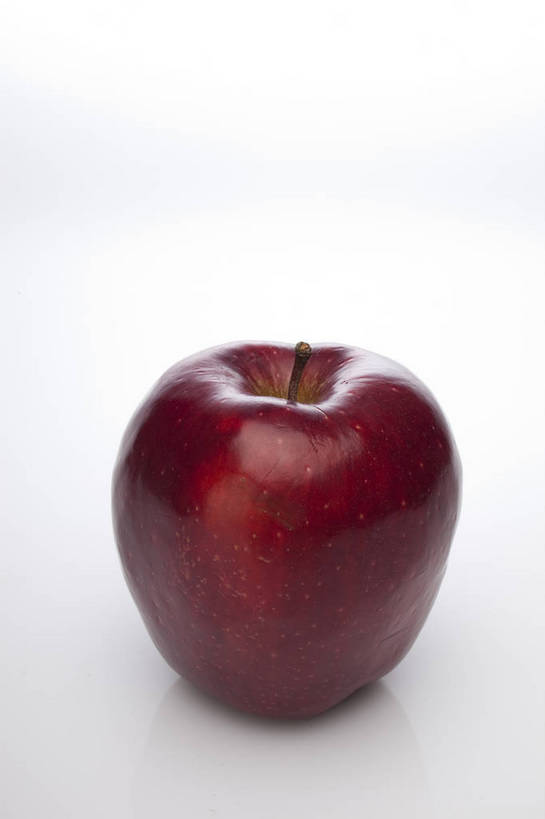 竖图,彩色,室内,特写,抠图,白色背景,苹果,水果,中国,亚洲,完整,新鲜,光泽,图片,美味,食品,营养,蛇果,食物,一个,红色,红苹果,摄影,无公害,东亚,健康食品,影棚拍摄,bj174