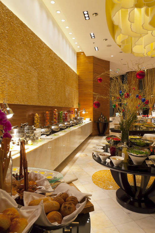 无人,餐厅,竖图,彩色,室内,白天,旅游,餐桌,建筑,酒店,餐具,椅子,北京,中国,图片,美味,食品,豪华,大厅,现代建筑,大堂,食物,摄影,环境,便利,舒适,文明,中国文化,自助餐厅,灯火辉煌,方便,旅行,餐馆,饭店,饭馆,bj174