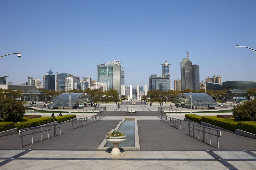 公园,广场,横图,彩色,室外,白天,旅游,办公楼,城市风光,城市,建筑,上海,中国,游人,图片,建筑群,辉煌,浦东,现代建筑,天空,地标建筑,旅游胜地,摩天大厦,摄影,经济,文明,中国文化,世纪大道,发展,繁荣,旅行,bj174