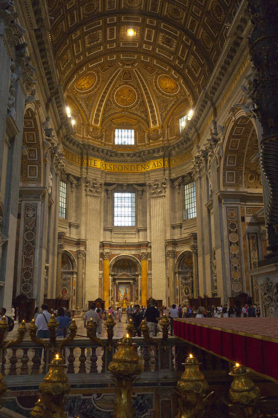 教堂,竖图,彩色,室内,白天,旅游,度假,名胜古迹,标志建筑,地标,建筑,梵蒂冈,游客,遗迹,艺术,彩绘,浮雕,图片,建筑群,古典,辉煌,内部,古迹,文物,娱乐,建设,古建筑,石刻,历史建筑,地标建筑,享受,休闲,旅游胜地,放松,摄影,宗教,基督教,文明,古文明,世界文化遗产,圣彼得教堂,古代文明,旅行,传统文化,bj174