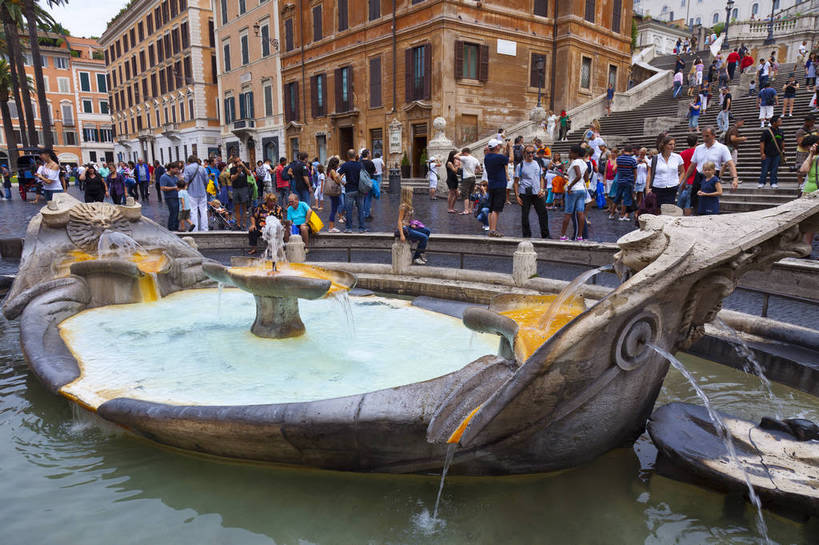 广场,横图,彩色,室外,白天,旅游,度假,名胜古迹,标志建筑,地标,建筑,喷泉,意大利,罗马,游客,遗迹,图片,水池,建筑群,古典,古迹,文物,娱乐,建设,古建筑,西班牙广场,地标建筑,享受,休闲,旅游胜地,放松,摄影,文明,古文明,世界文化遗产,古代文明,旅行,传统文化,bj174