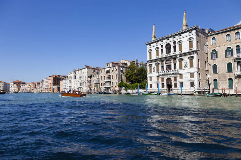 横图,彩色,室外,白天,旅游,度假,美景,名胜古迹,标志建筑,道路,地标,建筑,街道,路,公路,船,意大利,威尼斯,遗迹,图片,景观,建筑群,游艇,交通,古典,古迹,文物,娱乐,建设,古建筑,地标建筑,享受,休闲,旅游胜地,景色,放松,摄影,水城,文明,古文明,世界文化遗产,古代文明,河,马路,旅行,传统文化,bj174