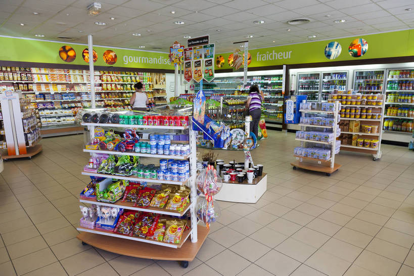 商店,横图,彩色,室内,白天,旅游,城市风光,城市,建筑,法国,游人,商品,图片,辉煌,现代建筑,柜台,旅游胜地,摄影,经济,文明,发展,繁荣,旅行,bj174