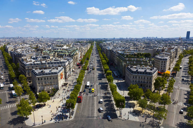 横图,彩色,室外,白天,旅游,名胜古迹,城市风光,城市,建筑,街道,法国,巴黎,游人,图片,景观,辉煌,现代建筑,天空,地标建筑,旅游胜地,摄影,经济,文明,发展,繁荣,香榭丽舍大街,旅行,bj174