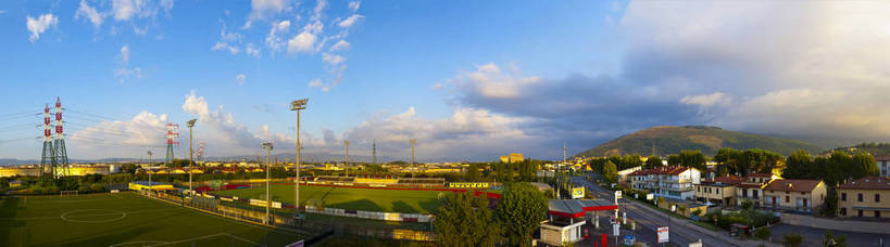 横图,彩色,室外,白天,旅游,度假,名胜古迹,山,树林,标志建筑,地标,建筑,街道,意大利,欧洲,遗迹,图片,建筑群,古典,古迹,文物,娱乐,建设,古建筑,民居,地标建筑,享受,休闲,旅游胜地,安静,放松,摄影,小镇,托斯卡纳,南欧,文明,古文明,世界文化遗产,意大利共和国,托斯卡纳大区,古代文明,旅行,居住区,传统文化,bj174