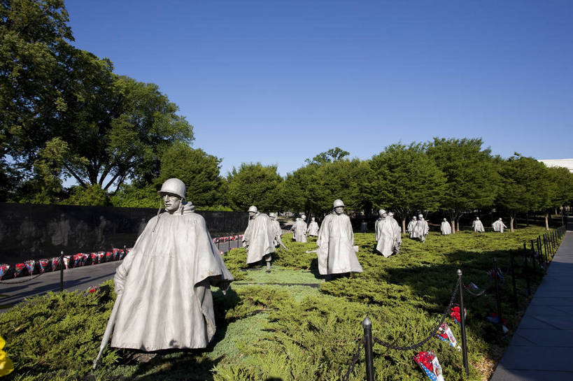 无人,公园,横图,彩色,室外,白天,旅游,度假,草坪,名胜古迹,树林,城市风光,标志建筑,城市,地标,建筑,雕塑,华盛顿,美国,遗迹,雕像,图片,纪念碑,辉煌,古迹,文物,娱乐,建设,古建筑,现代建筑,天空,绿地,享受,休闲,旅游胜地,放松,摄影,纪念,文明,古文明,发展,繁荣,朝鲜战争纪念碑,旅行,朝鲜战争,bj174