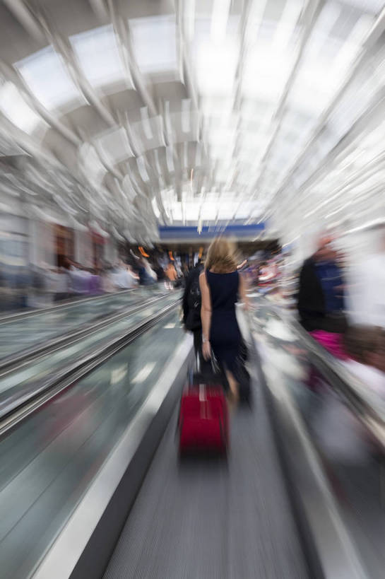 机场,竖图,彩色,室内,特写,白天,旅游,建筑,美国,游客,图片,扶梯,通道,交通,辉煌,候机厅,现代建筑,航站楼,旅游胜地,运输,摄影,文明,细节,发展,芝加哥,繁荣,旅行,芝加哥机场,bj174