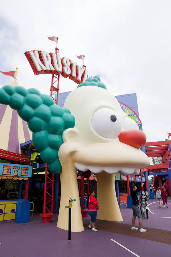 游乐园,竖图,彩色,室外,白天,旅游,度假,城市风光,建筑,美国,游客,图片,辉煌,现代建筑,游玩,假日,旅游胜地,摄影,游乐设施,儿童乐园,文明,发展,洛杉矶,影城,繁荣,环球影城,旅行,bj174