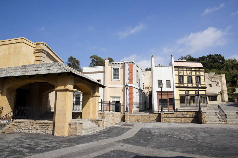 无人,游乐园,横图,彩色,室外,白天,旅游,美景,城市风光,道路,建筑,街道,路,公路,美国,图片,景观,交通,辉煌,现代建筑,旅游胜地,景色,摄影,文明,发展,洛杉矶,影城,繁荣,环球影城,马路,旅行,bj174