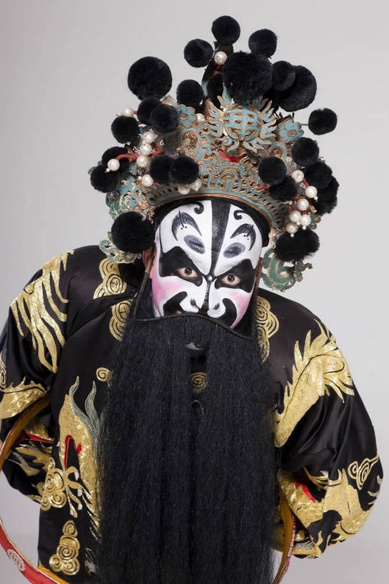 中年人,一个人,演员,竖图,彩色,白色背景,正面,化妆,北京,中国,亚洲,仅一个人,表演,艺术,造型,鲜艳,头饰,图片,注视,文化,脸谱,观察,看,站着,表情,姿势,摄影,服饰,观看,动作,察看,关注,中国文化,戏剧,民族服饰,演出服,京剧,东亚,戏曲,国粹,官员,男人,中年男性,中国人,半身,影棚拍摄,化装,中国戏曲,传统文化,丞相,舞台妆,角色,花脸,净,bj174