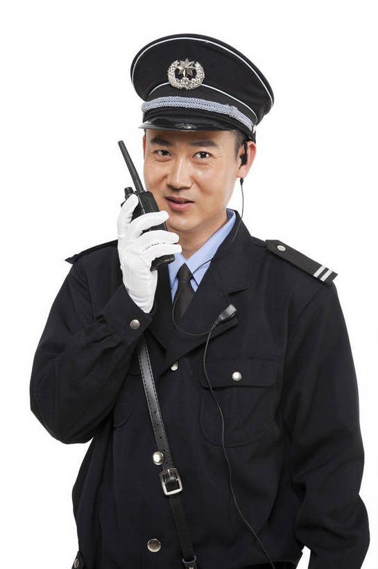 东方人,中年人,站,竖图,彩色,室内,白天,白色背景,正面,商务,时尚,智慧,安全,成功,职员,北京,中国,仅一个人,正装,工作,图片,职业装,现代,工人,职业,成熟,自信,摄影,青春,对讲机,精明,保卫,聪明,男人,男性,年轻男性,亚洲人,中国人,年轻人,白领,保安,商人,上班族,员工,半身,影棚拍摄,愉快,匠人,劳动者,体力工,白领阶层,办公室职员,bj174
