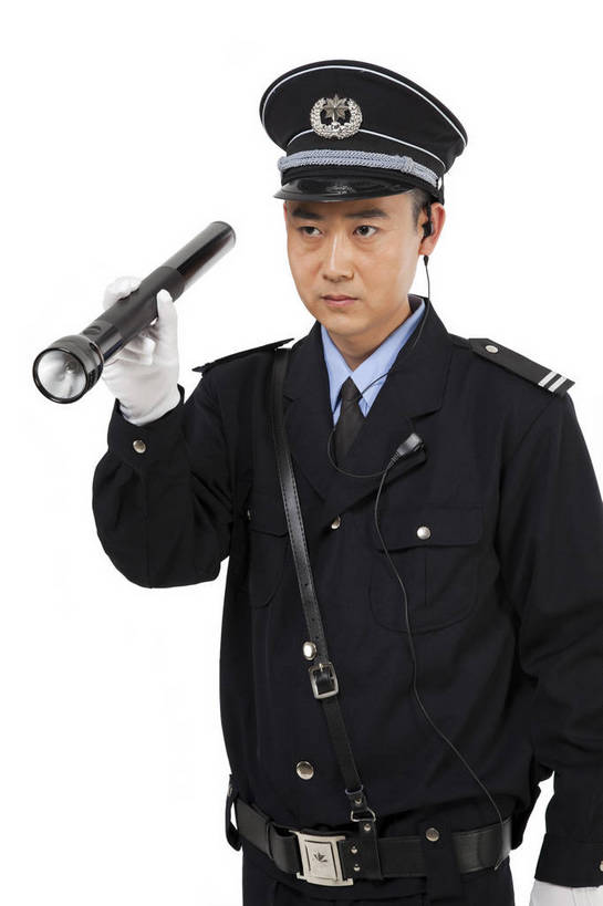 东方人,中年人,站,竖图,彩色,室内,白天,白色背景,正面,商务,时尚,智慧,安全,成功,职员,北京,中国,仅一个人,正装,工作,图片,职业装,现代,工人,职业,成熟,自信,摄影,青春,巡逻,手电筒,精明,保卫,聪明,男人,男性,年轻男性,亚洲人,中国人,年轻人,白领,保安,商人,上班族,员工,半身,影棚拍摄,愉快,匠人,劳动者,体力工,白领阶层,办公室职员,bj174