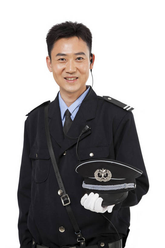 东方人,中年人,站,竖图,彩色,室内,白天,白色背景,正面,商务,时尚,智慧,安全,成功,职员,北京,中国,仅一个人,正装,工作,图片,职业装,现代,工人,职业,成熟,自信,摄影,青春,巡逻,精明,保卫,聪明,男人,男性,年轻男性,亚洲人,中国人,年轻人,白领,保安,商人,上班族,员工,半身,影棚拍摄,愉快,匠人,劳动者,体力工,白领阶层,办公室职员,bj174