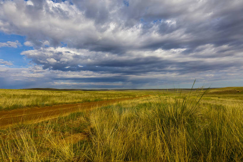 无人,横图,彩色,室外,白天,旅游,度假,草地,草原,名胜古迹,田园,标志建筑,地标,建筑,公路,中国,亚洲,遗迹,图片,田野,古迹,文物,娱乐,建设,古建筑,白云,蓝天,自然,平原,享受,休闲,旅游胜地,放松,蒙,摄影,风光,古文明,东亚,内蒙古,包头,中华人民共和国,华北地区,内蒙古自治区,包头市,旅行,达尔罕茂明安联合旗,达茂旗,希拉穆仁草原,bj174