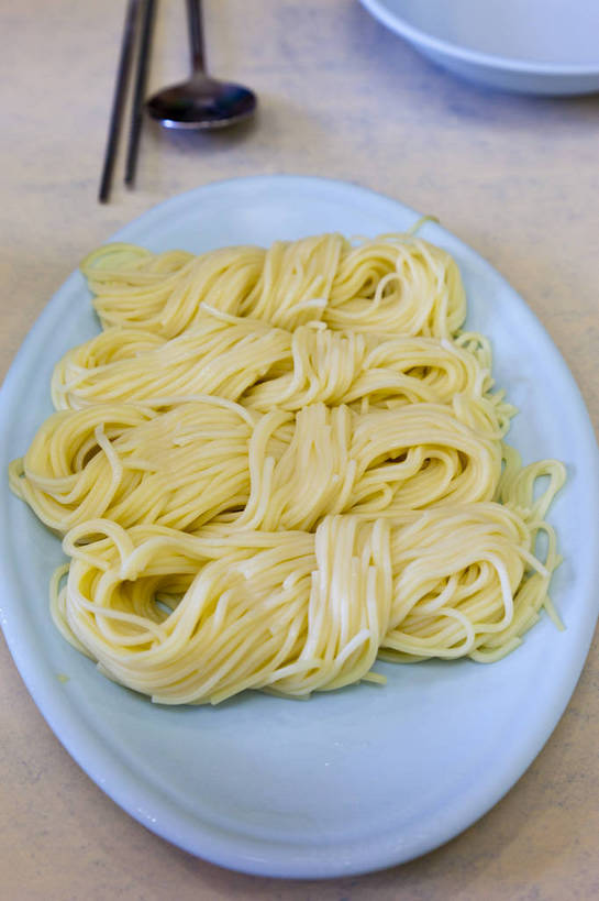 无人,竖图,彩色,室内,特写,白天,旅游,烹饪,济州岛,韩国,亚洲,图片,料理,食品,冷面,小菜,韩式,咸菜,菜肴,美食,食物,摄影,佳肴,韩国料理,东亚,韩国菜,韩式料理,大韩民国,济州,济州道,济州特别自治道,特别自治道,韩国文化,旅行,传统文化,南朝鲜,南韩,bj174