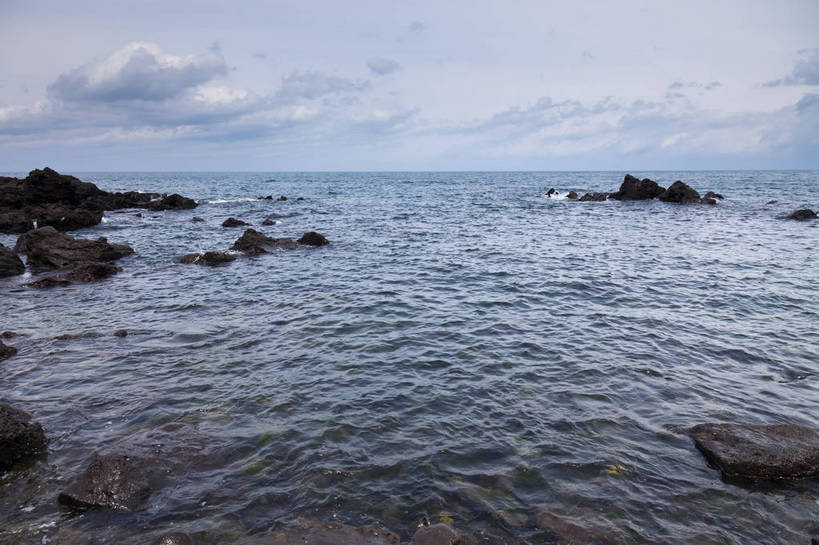 无人,横图,彩色,室外,白天,旅游,度假,海岛,礁石,名胜古迹,标志建筑,地标,建筑,济州岛,韩国,亚洲,遗迹,图片,海岸,景观,古迹,文物,娱乐,建设,古建筑,享受,休闲,旅游胜地,放松,摄影,风光,古文明,东亚,大韩民国,济州,济州道,济州特别自治道,特别自治道,济州市,龙头岩,海,岩石,旅行,南朝鲜,南韩,bj174