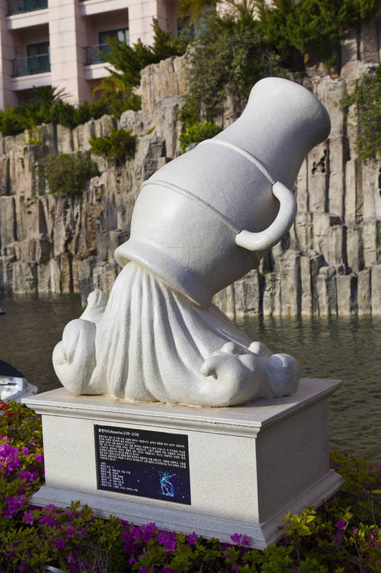 无人,公园,竖图,彩色,室外,特写,白天,旅游,建筑,酒店,喷泉,雕塑,济州岛,首尔,汉城,韩国,亚洲,图片,水池,首都,摄影,文明,外景,东亚,大韩民国,首尔市,首尔特别市,特别市,乐天冒险世界,主题公园,繁荣,竞技,体育,旅行,南朝鲜,南韩,世界乐天酒店,bj174