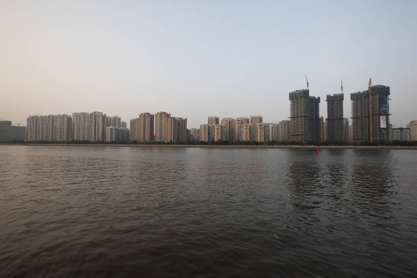 无人,横图,彩色,室外,白天,旅游,度假,名胜古迹,标志建筑,城市,地标,建筑,广州,遗迹,图片,古迹,文物,娱乐,建设,古建筑,现代建筑,地标建筑,享受,休闲,旅游胜地,摩天大厦,放松,摄影,河畔,都市风光,文明,中国文化,古文明,珠江,繁荣,河,江,旅行,高楼,居住区,传统文化,bj174